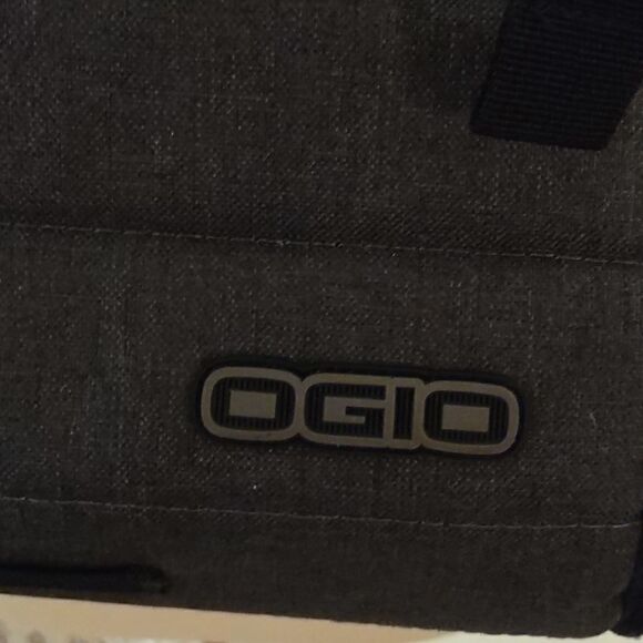 New Ogio laptop backpack, granite, multiple pockets, padded excellent condition - Picture 2 of 10